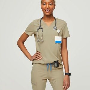 FIGS Women's Sandstone Slim Catarina™